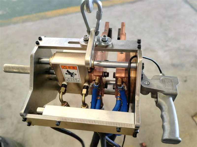 移动式专用钎焊机