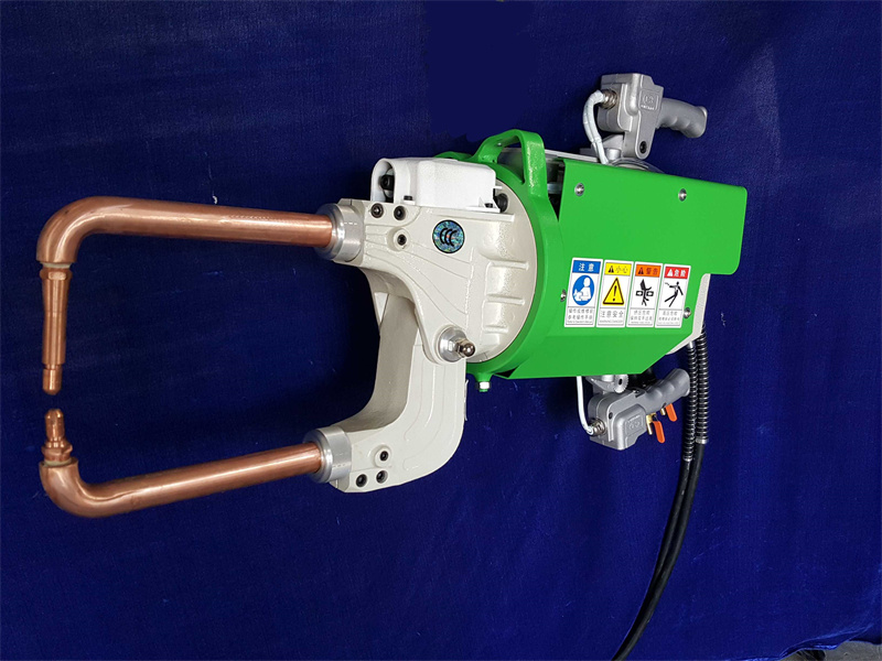 一体式悬挂点焊机